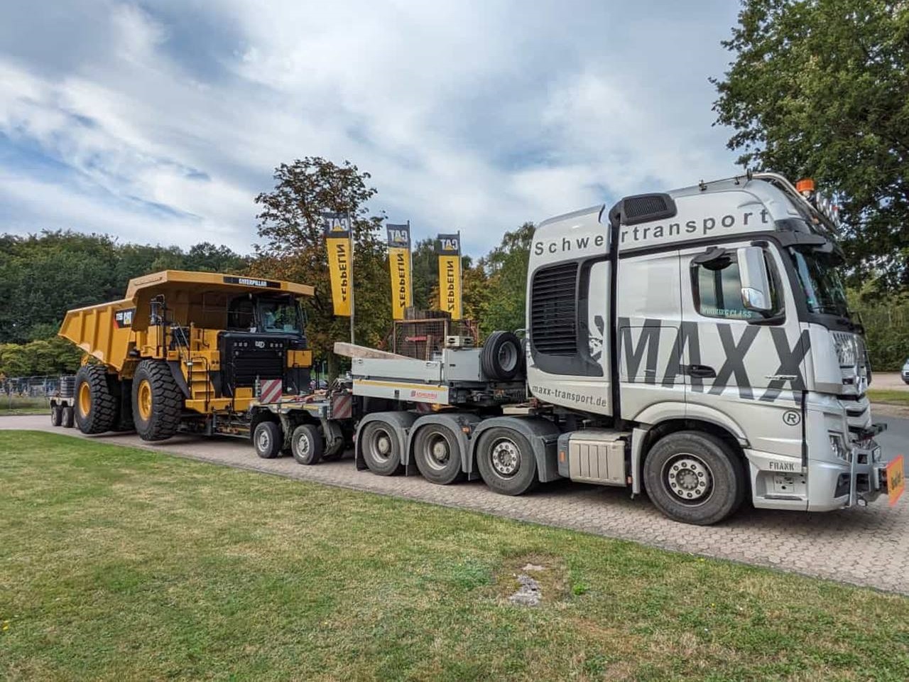 Schwertransporte von MAXX Transport GmbH